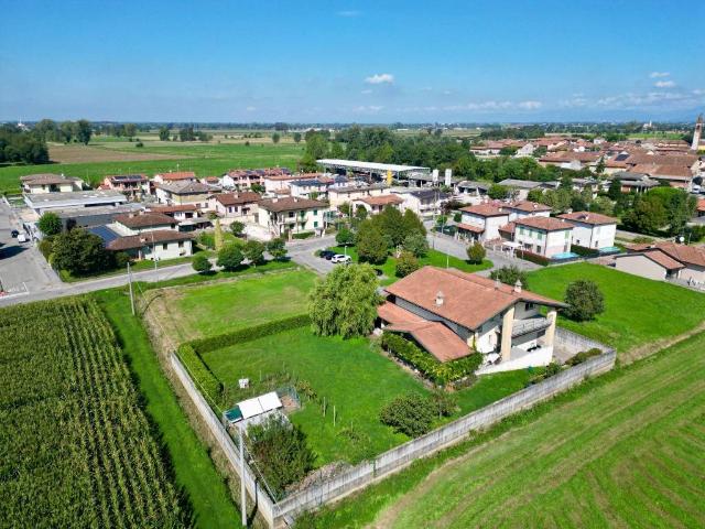 Villa Indipendente in vendita a Borgo San Giacomo, Lombardia