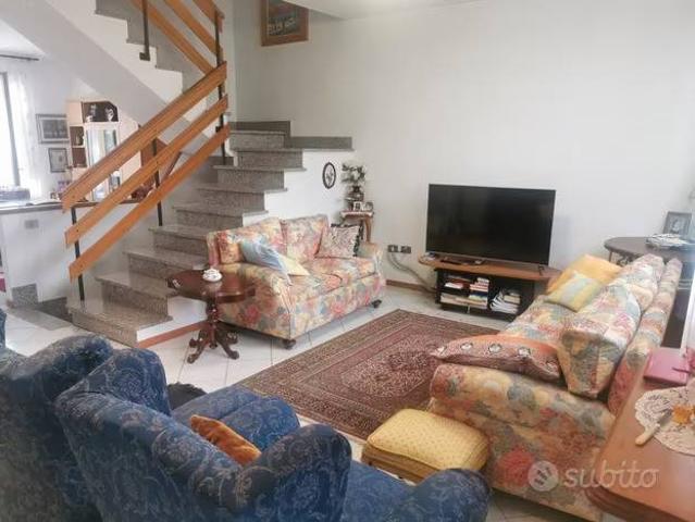 Villa Indipendente in vendita a Borgo San Lorenzo, Toscana