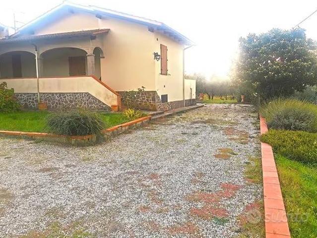 Villa Indipendente in vendita a Borgo San Lorenzo, Toscana
