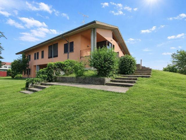 Villa Indipendente in vendita a Piemonte, Alessandria
