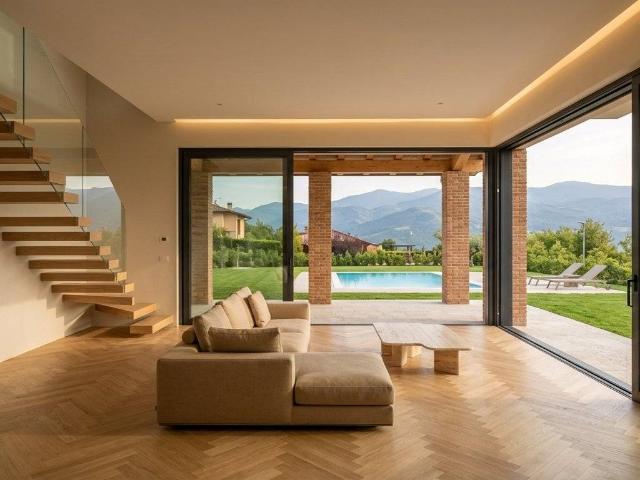 Villa Indipendente in vendita a Brunelli, Borgo Val di Taro