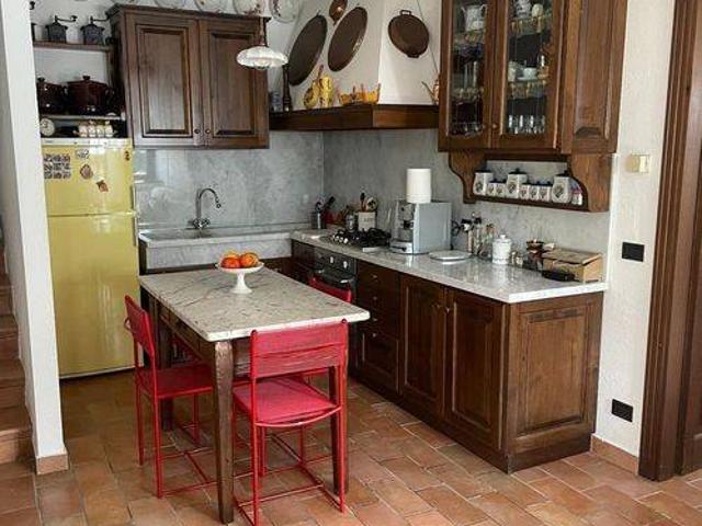 Villa Indipendente in vendita a Borgo Val Di Taro, Reggio Emilia