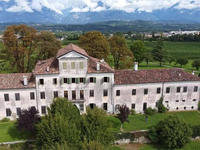 Villa Indipendente in vendita a Belluno