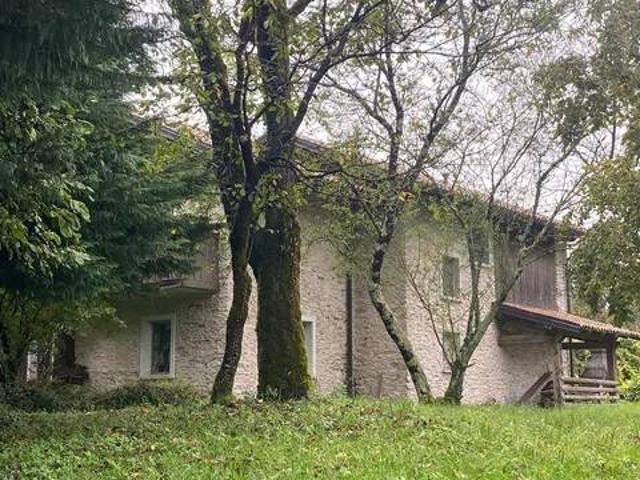 Villa Indipendente in vendita a Borgo Valbelluna, Lentiai