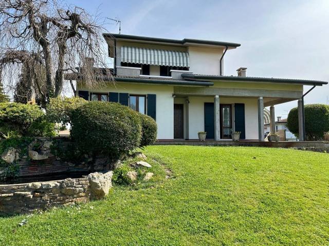 Villa Indipendente in vendita a Borgo Veneto, Megliadino San Fidenzio