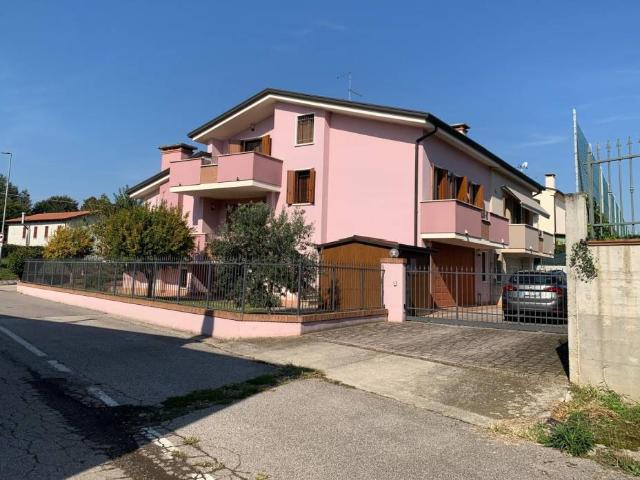 Villa Indipendente in vendita a Borgo Veneto, Saletto