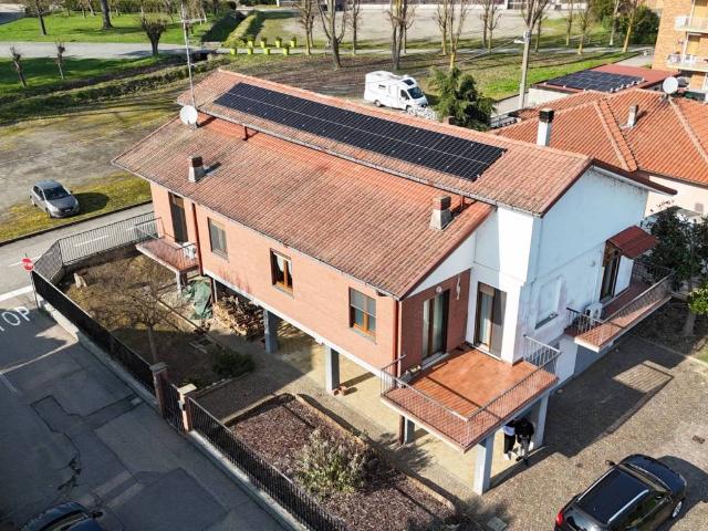 Villa Indipendente in vendita a Piemonte, Vercelli
