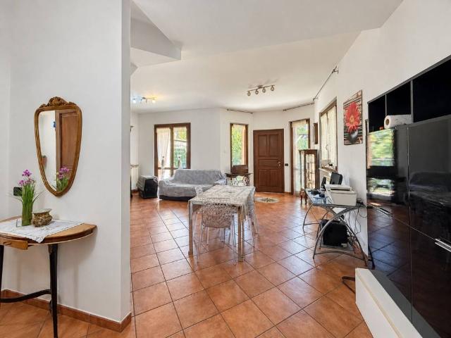 Villa Indipendente in vendita a Borgo Vercelli, Vercelli