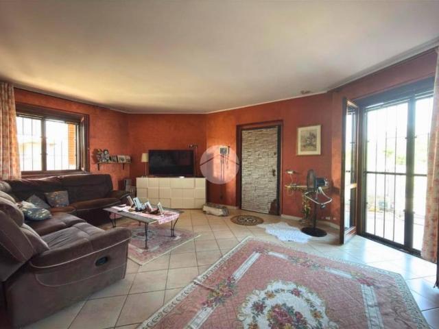 Villa Indipendente in vendita a Piemonte, Vercelli