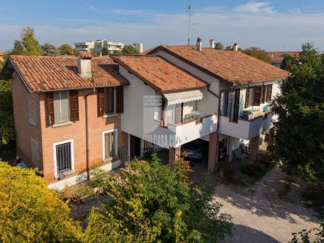 Villa Indipendente in vendita a Borgo Virgilio, Cerese