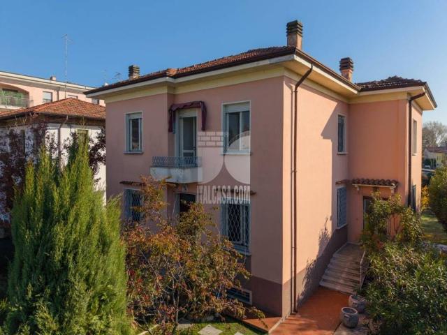 Villa Indipendente in vendita a Borgo Virgilio, Cerese