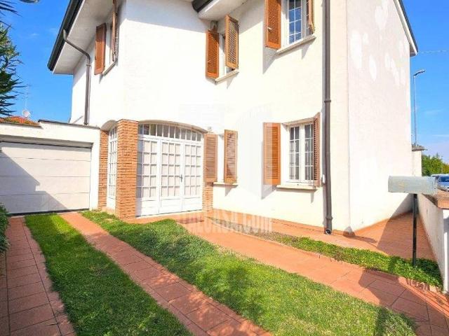 Villa Indipendente in vendita a Borgo Virgilio, Cerese