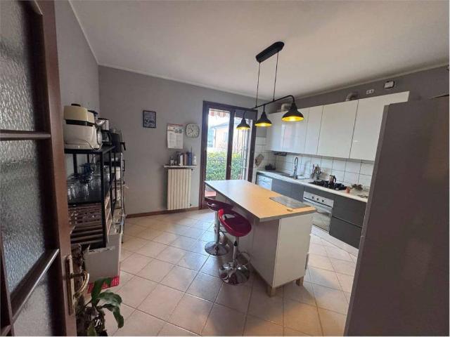 Villa Indipendente in vendita a Borgo Virgilio, Cerese