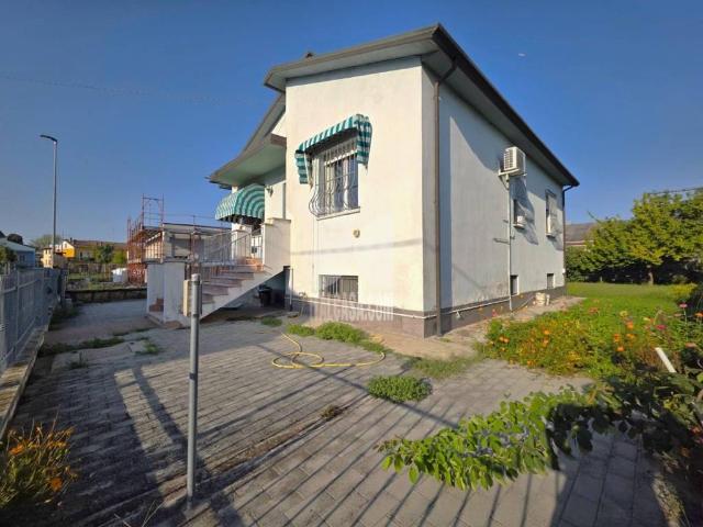 Villa Indipendente in vendita a Cerese, Borgo Virgilio