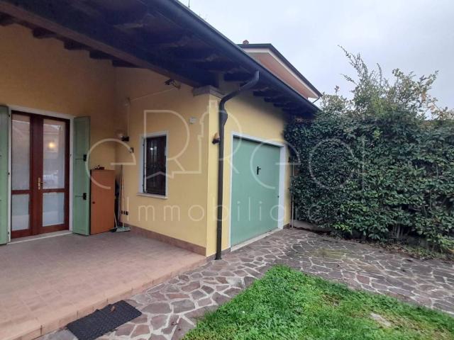 Villa Indipendente in vendita a Borgo Virgilio, Cerese