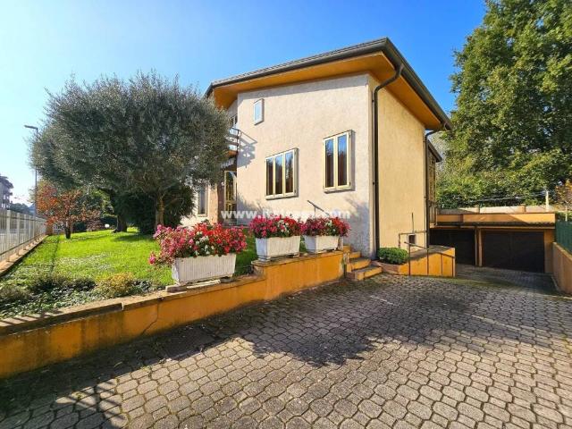Villa Indipendente in vendita a Borgo Virgilio, Cerese