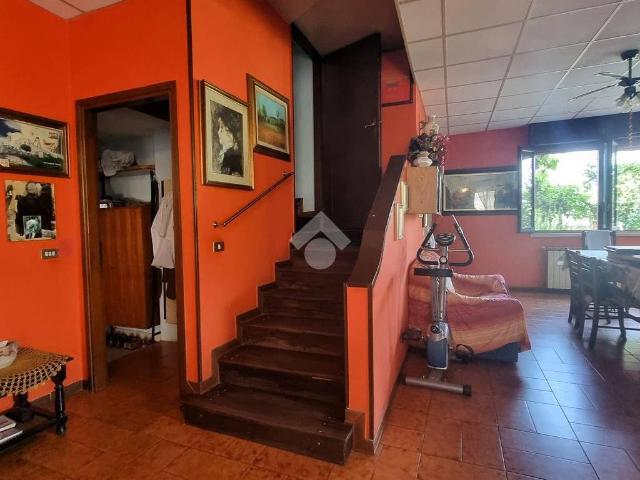Villa Indipendente in vendita a Borgo Virgilio, Cerese