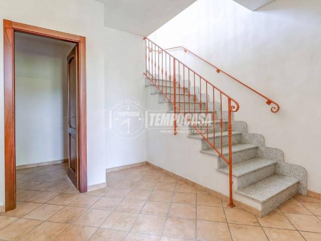 Villa Indipendente in vendita a Santa Croce di Borgomanero, Borgomanero
