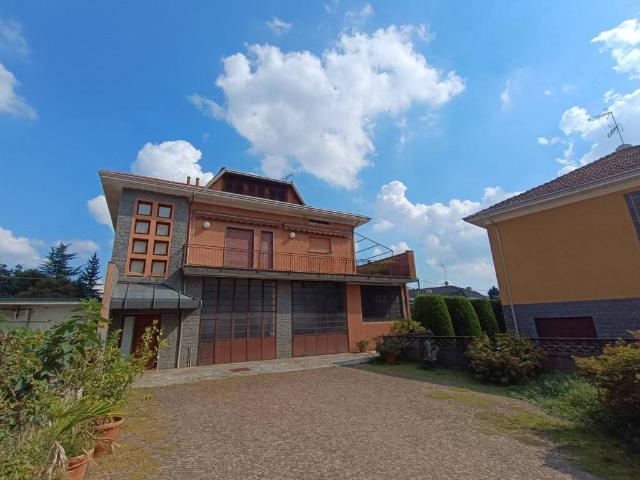 Villa Indipendente in vendita a Tabuloni, Borgomanero