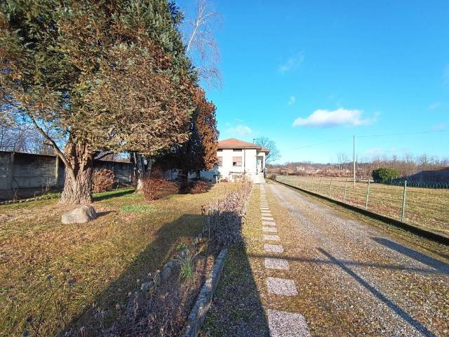 Villa Indipendente in vendita a Santa Cristina, Piemonte