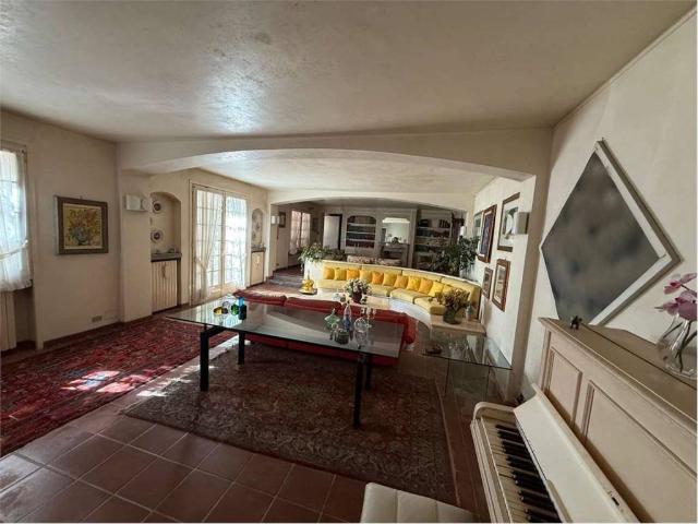 Villa Indipendente in vendita a Tabuloni, Piemonte