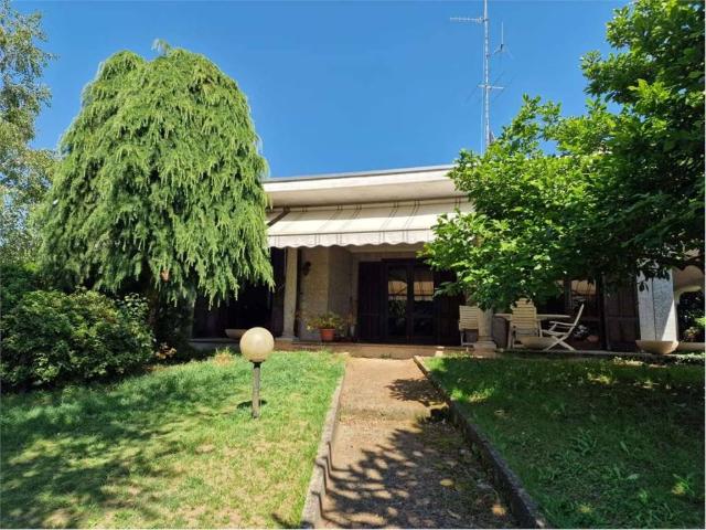 Villa Indipendente in vendita a Santa Cristina, Piemonte