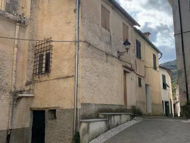 Villa Indipendente in vendita a Borgomaro, Liguria