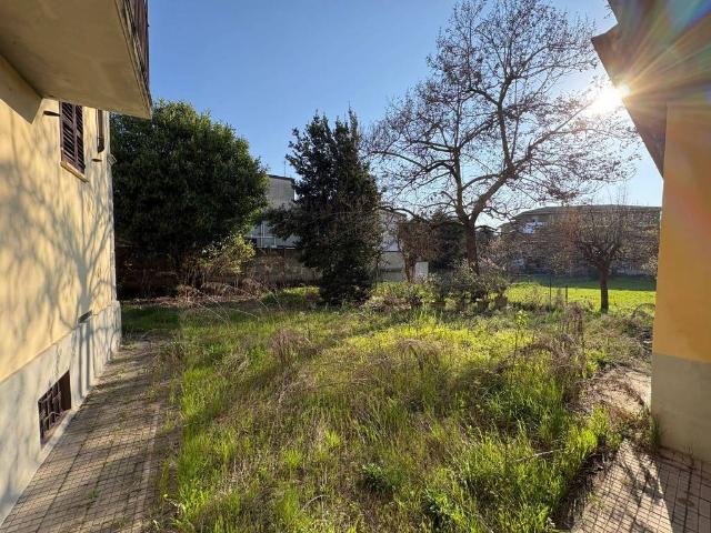 Villa Indipendente in vendita a Borgonovo Val Tidone, Reggio Emilia