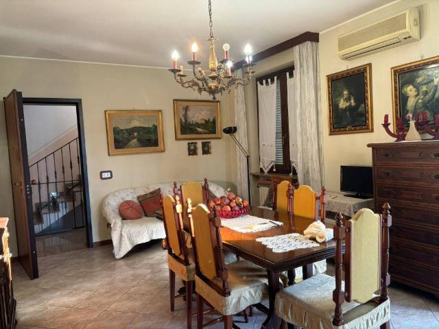 Villa Indipendente in vendita a Palazzina, Borgonovo Val Tidone
