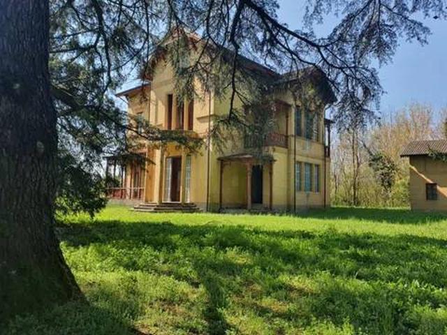 Villa Indipendente in vendita a Borgonovo Val Tidone, Reggio Emilia