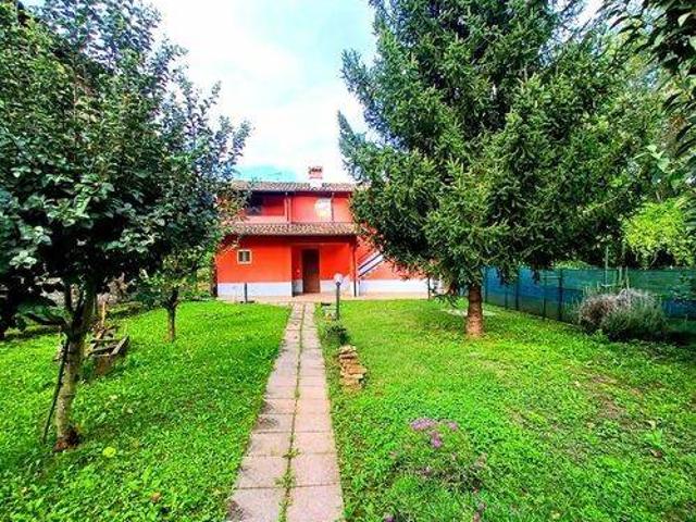 Villa Indipendente in vendita a Borgoratto Mormorolo, Lombardia