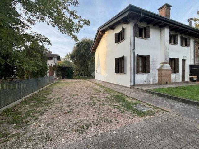 Villa Indipendente in vendita a San Michele delle Badesse, Borgoricco