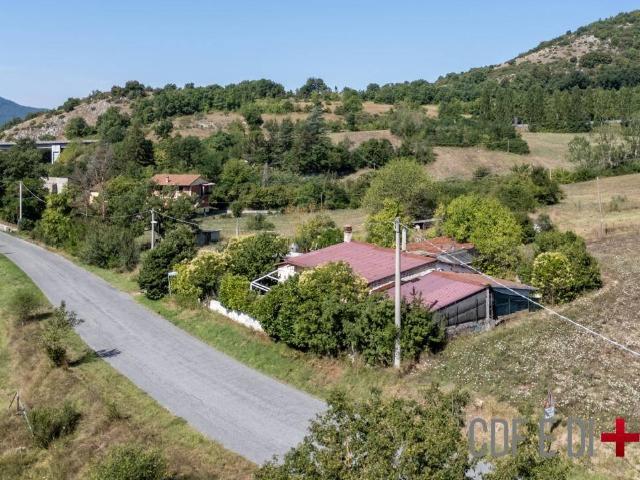 Villa Indipendente in vendita a Borgorose, Lazio