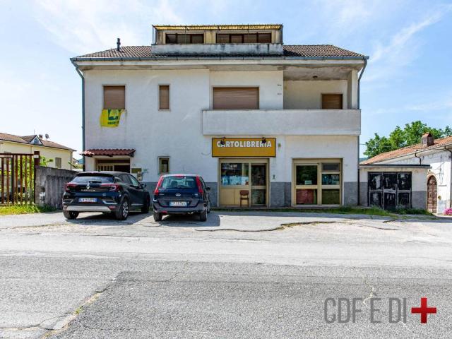 Villa Indipendente in vendita a Borgorose, Lazio