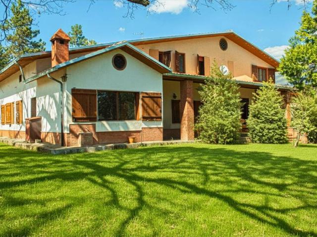 Villa Indipendente in vendita a Borgorose, Lazio