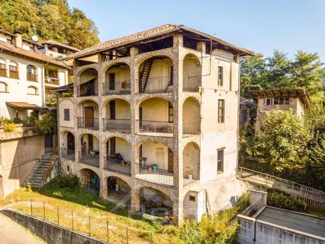 Villa Indipendente in vendita a Cellio con Breia, Piemonte