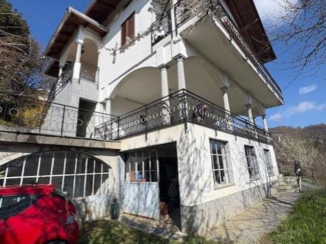 Villa Indipendente in vendita a Cellio con Breia, Piemonte