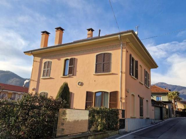 Villa Indipendente in vendita a Cellio con Breia, Piemonte