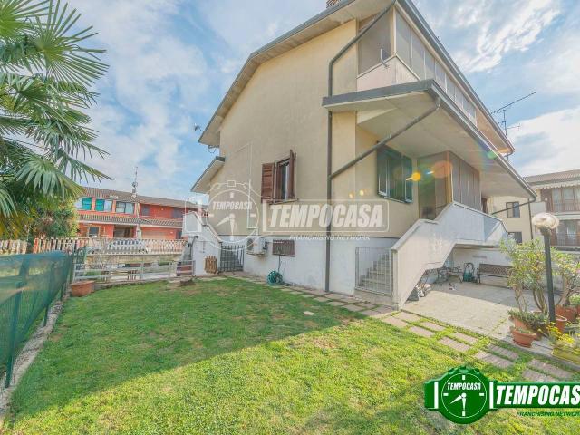 Villa Indipendente in vendita a Bornasco, Lombardia