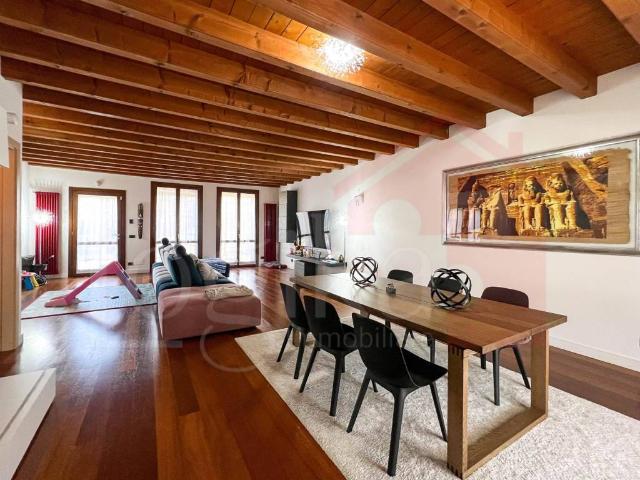 Villa Indipendente in vendita a Bornasco, Lombardia