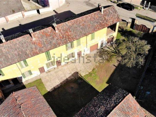 Rustico in vendita a Bornasco, Lombardia