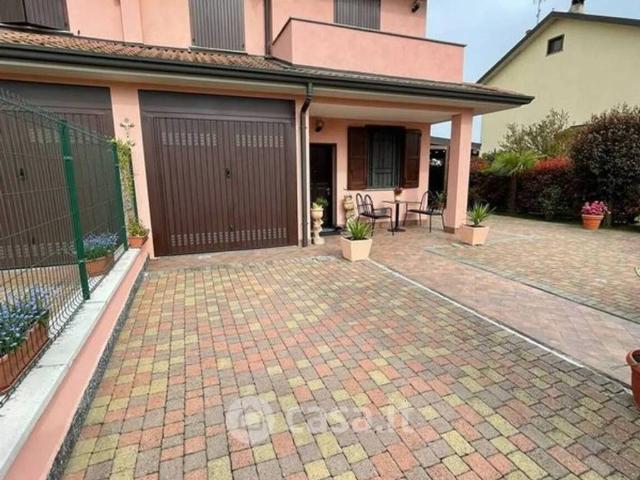 Villa Indipendente in vendita a Bornasco, Lombardia