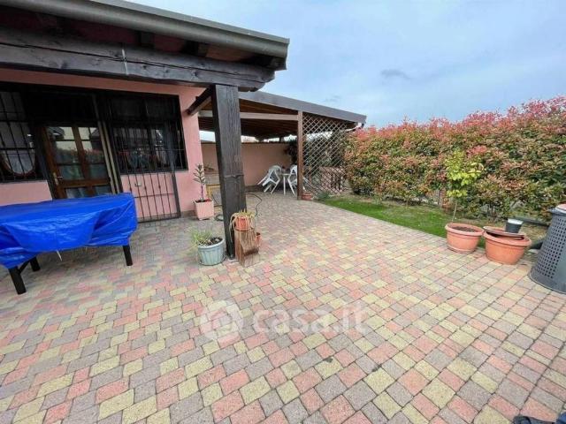 Villa Indipendente in vendita a Bornasco, Lombardia
