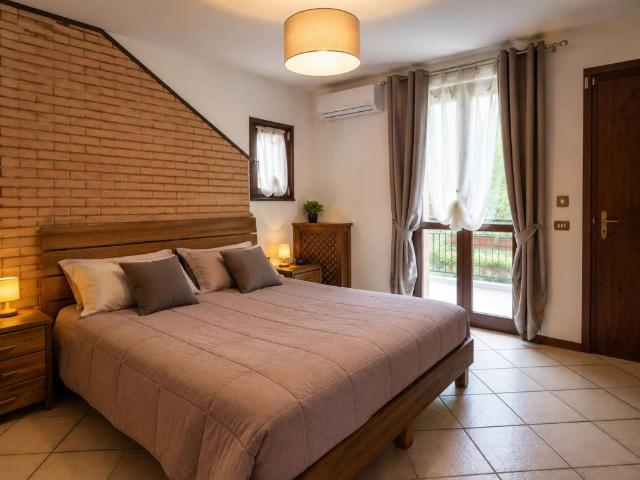 Villa Indipendente in vendita a Bornasco, Lombardia