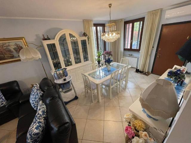 Villa Indipendente in vendita a Bornasco, Lombardia