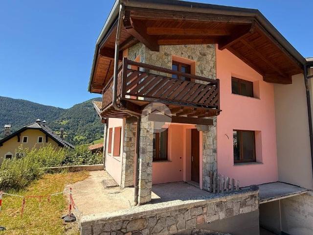 Villa Indipendente in vendita a Comunità montana della valle Camonica, Borno