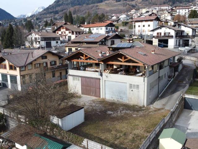 Villa Indipendente in vendita a Comunità montana della valle Camonica, Borno