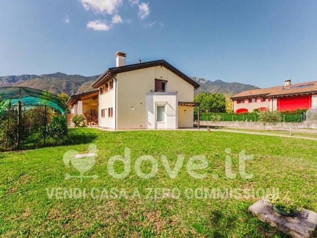 Villa Indipendente in vendita a Borso del Grappa, Treviso