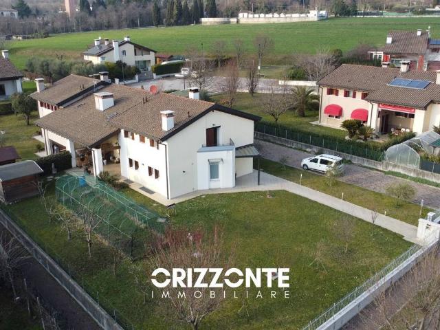 Villa Indipendente in vendita a Pieve del Grappa, Borso Del Grappa