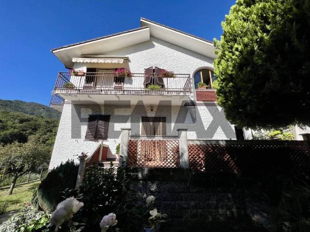 Villa Indipendente in vendita a Malanotte, Borzonasca